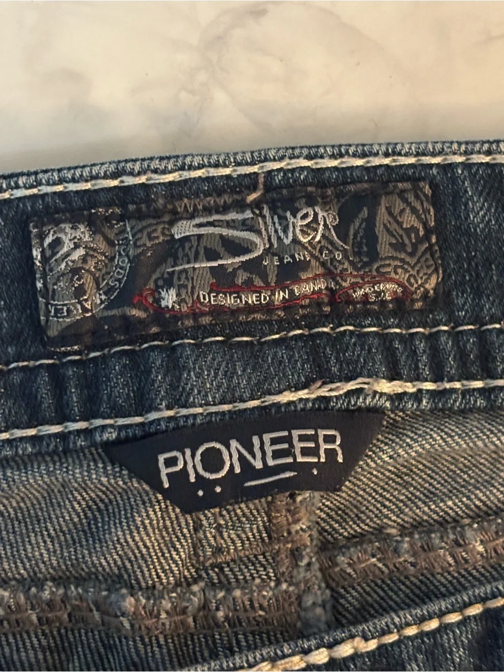Silver Jeans Co Pioneer Men 34x31 Distressed Bootcut Thick Stitch Blue Denim Y2K
